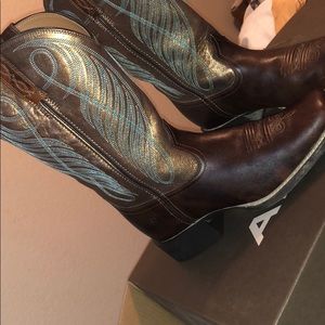 Arita boots
